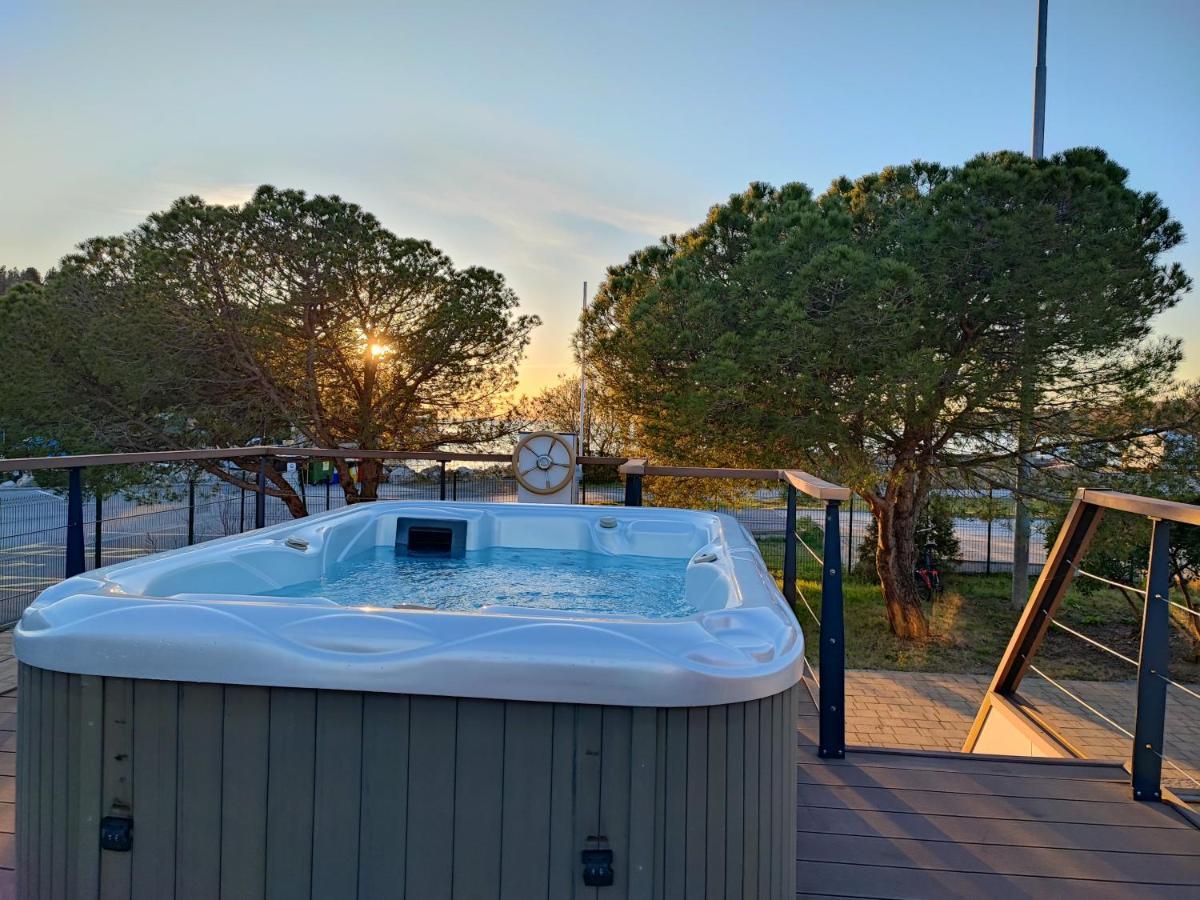 Sea Lux Floating House Ajda Hébergement de vacances