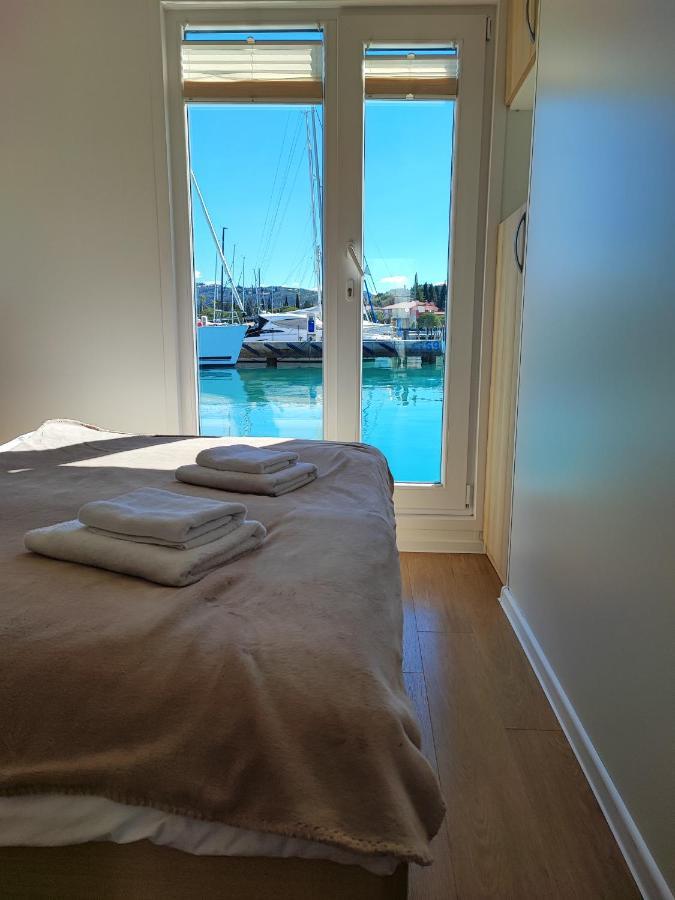 Sea Lux Floating House Ajda Hébergement de vacances Portorož