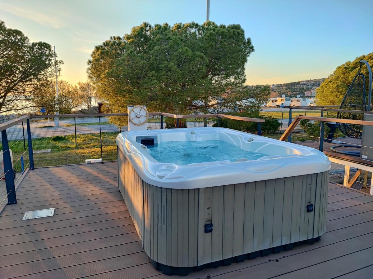 Sea Lux Floating House Ajda Hébergement de vacances Portorož