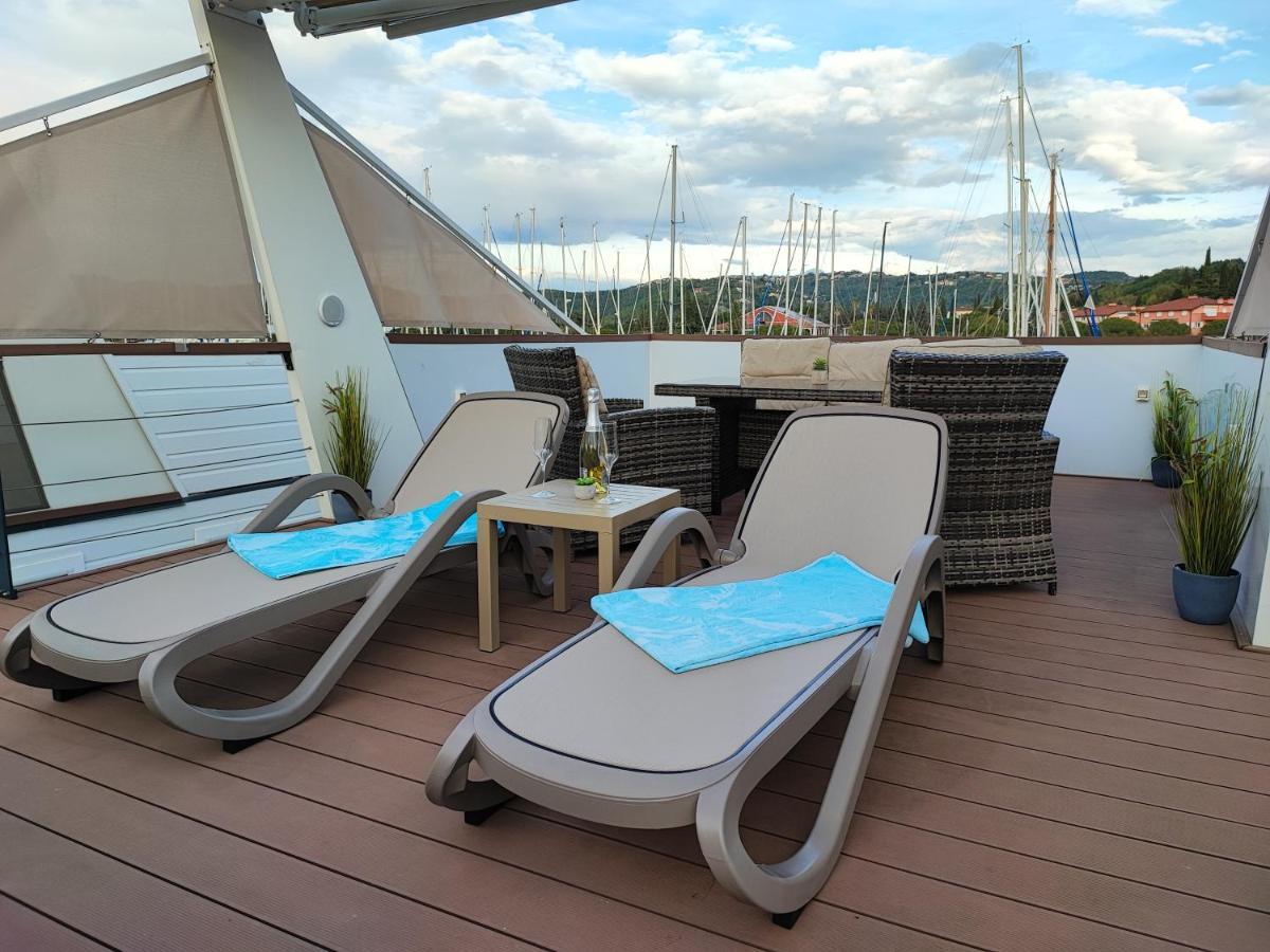Sea Lux Floating House Ajda *