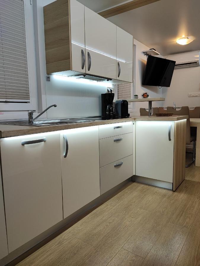 Sea Lux Floating House Ajda Hébergement de vacances Portorož